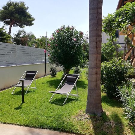 Mondello Felix - Appartamenti In Villa A 600M Dal Mare Eksteriør billede